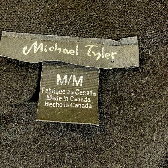 Michael Tyler Black Crosshatch Poncho - Picture 15 of 16